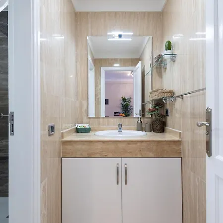 Sunny Atlantic Apartment